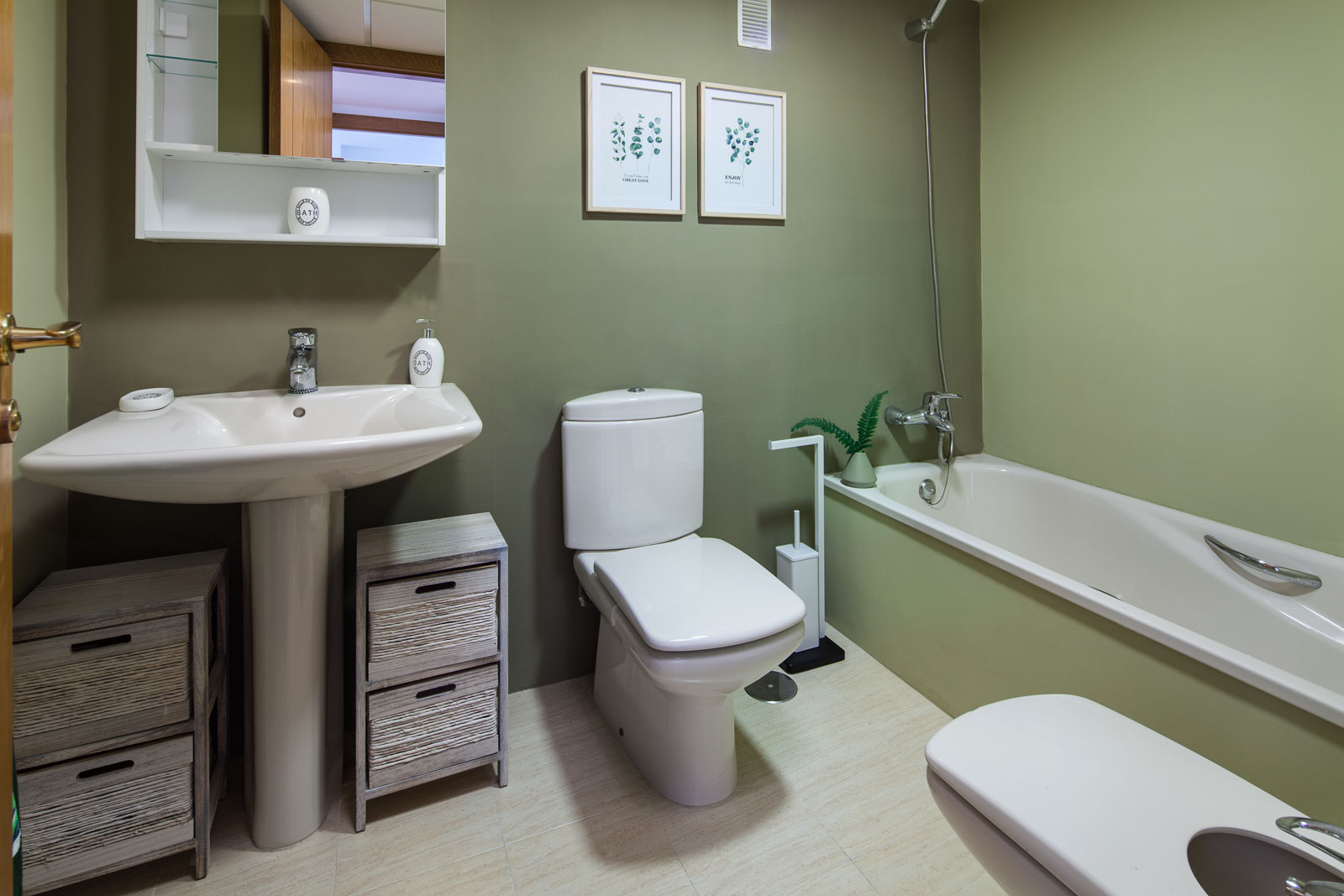 calle Germanos 8, Roquetas de Mar, Almería 04720, 2 Habitaciones Habitaciones, ,1 BañoBathrooms,Viviendas,Vendida,Edificio Aguamarina,calle Germanos,1011